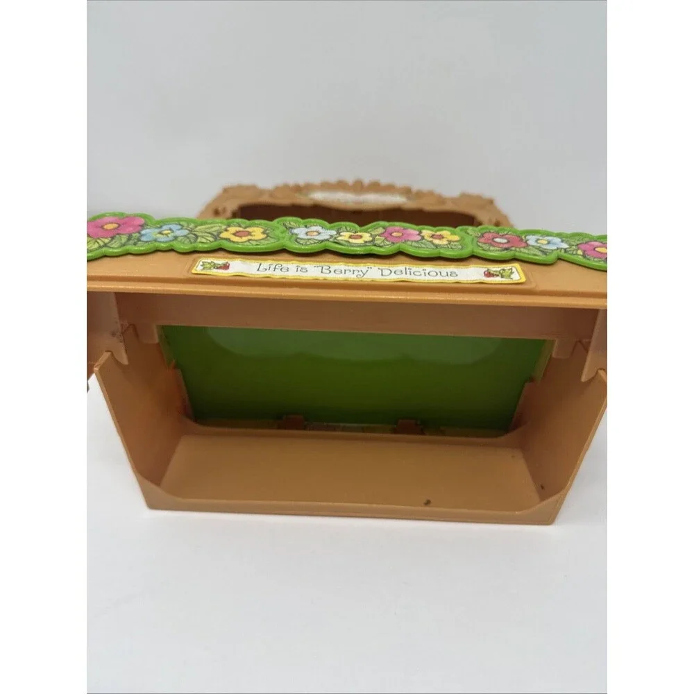 VTG 1981 Wonderful World of Strawberry Shortcake Display Case Cabinet NO DOORS